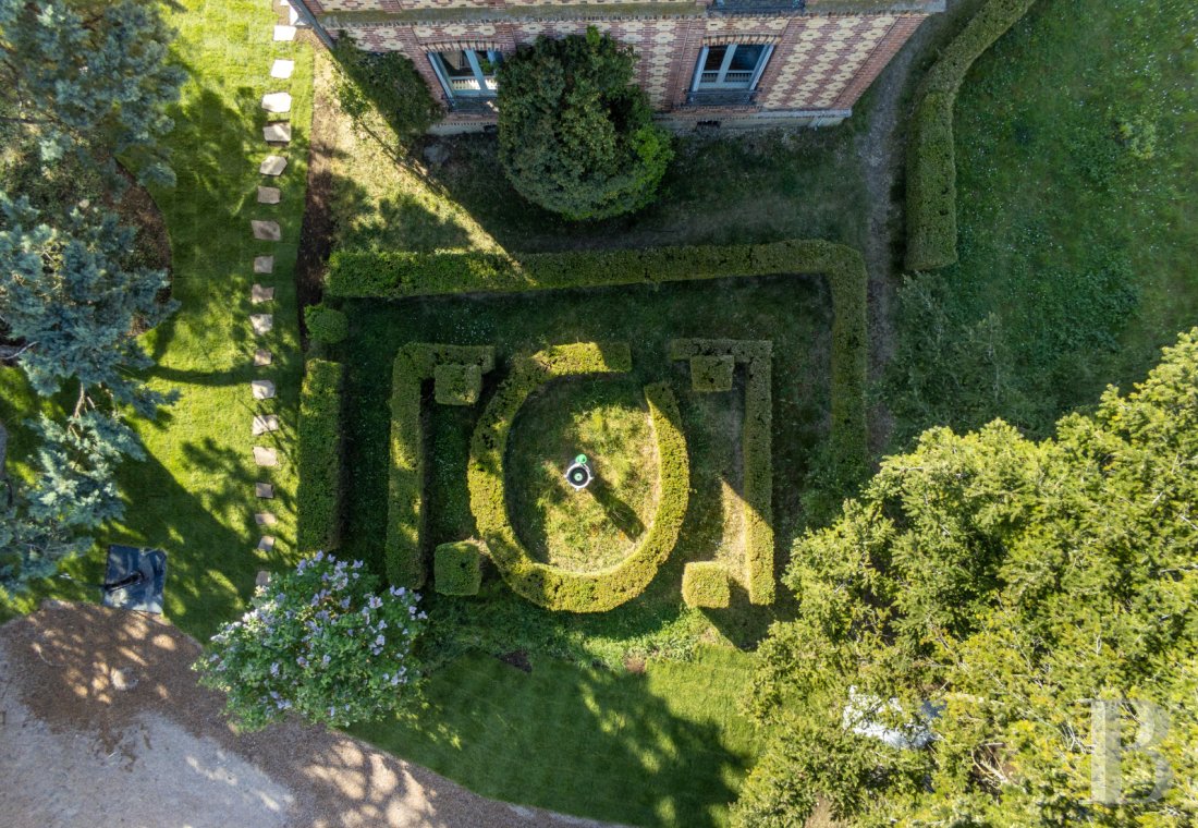 En Bourgogne, près de Chablis,  une maison de village du 19e siècle parée de briques - photo  n°27